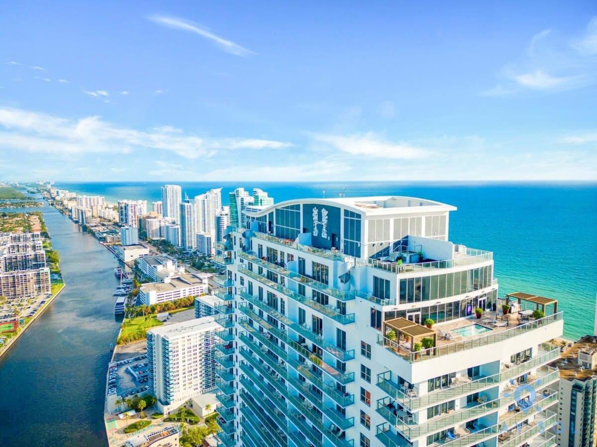 Apartmán Luxury With Stunning View, Balcony, Amazing Pools Hollywood Exteriér fotografie