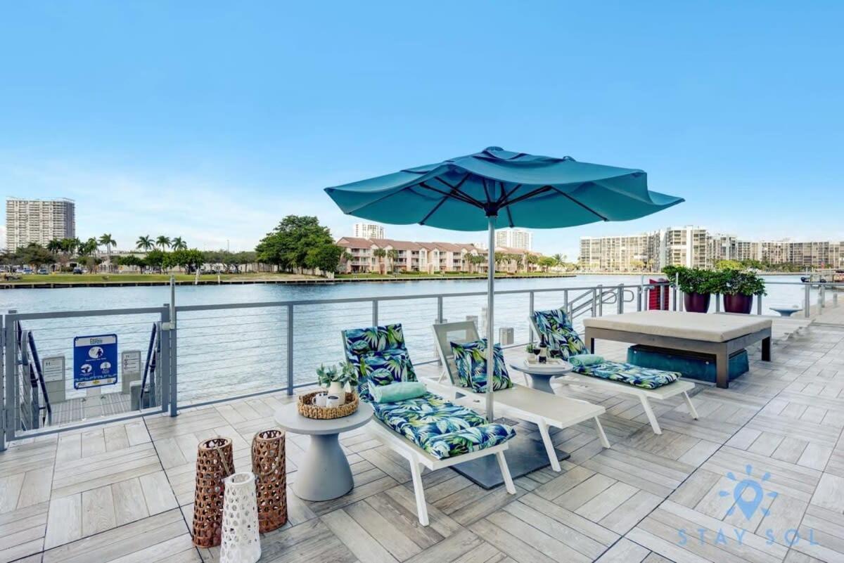 Apartmán Luxury With Stunning View, Balcony, Amazing Pools Hollywood Exteriér fotografie