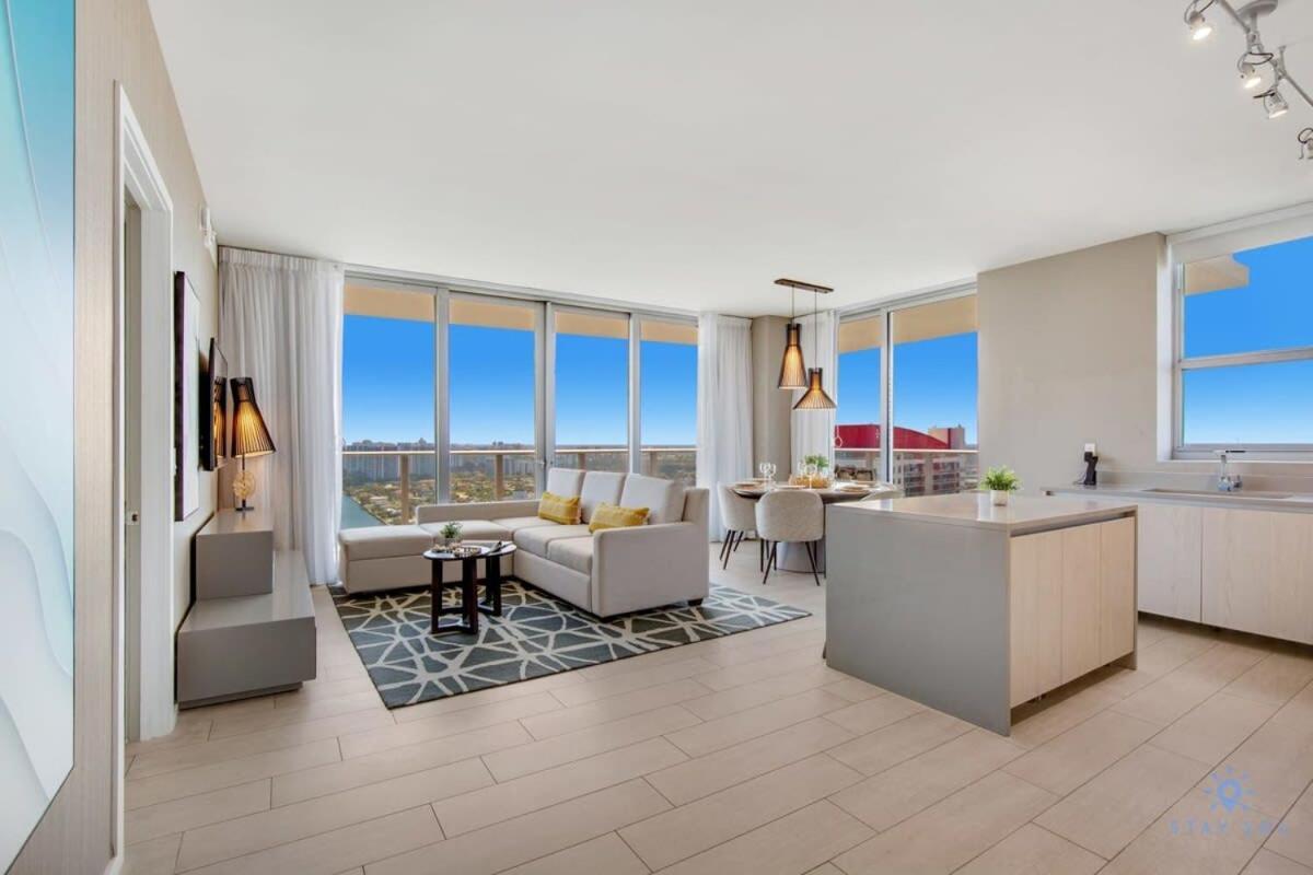 Apartmán Luxury With Stunning View, Balcony, Amazing Pools Hollywood Exteriér fotografie