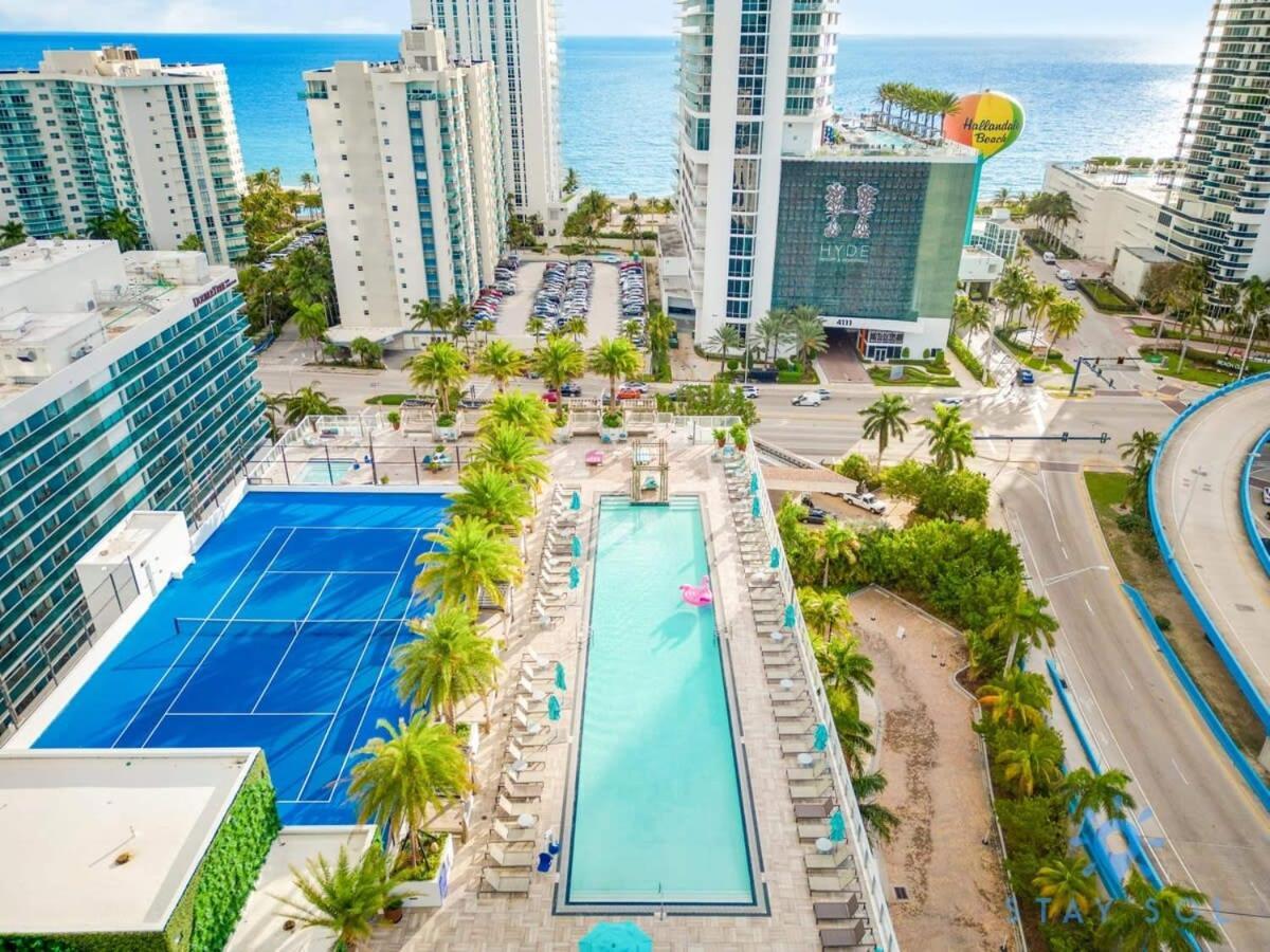 Apartmán Luxury With Stunning View, Balcony, Amazing Pools Hollywood Exteriér fotografie